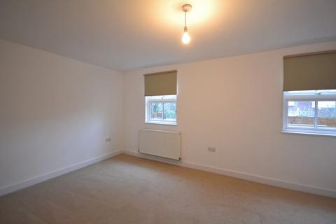 1 bedroom flat to rent, Storrington, West Sussex, RH20
