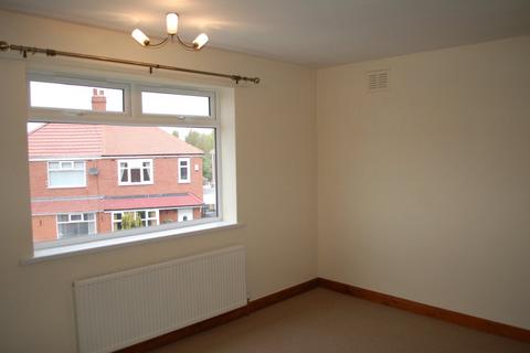 2 bedroom semi-detached house to rent, Ledbury Road, Smithies