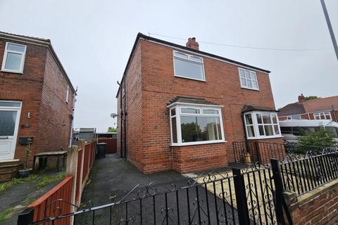 2 bedroom semi-detached house to rent, Ledbury Road, Smithies