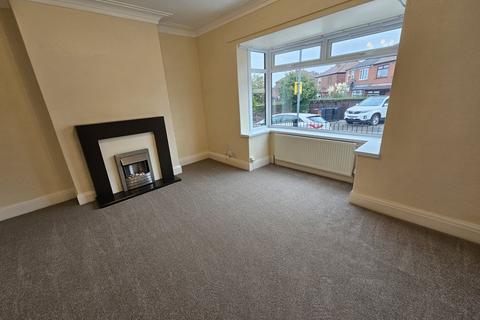 2 bedroom semi-detached house to rent, Ledbury Road, Smithies