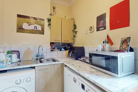 undefined, Sheen Road, TW9