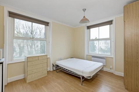 undefined, Sheen Road, TW9