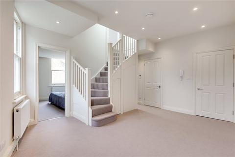 2 bedroom flat for sale, Weybourne Street, London