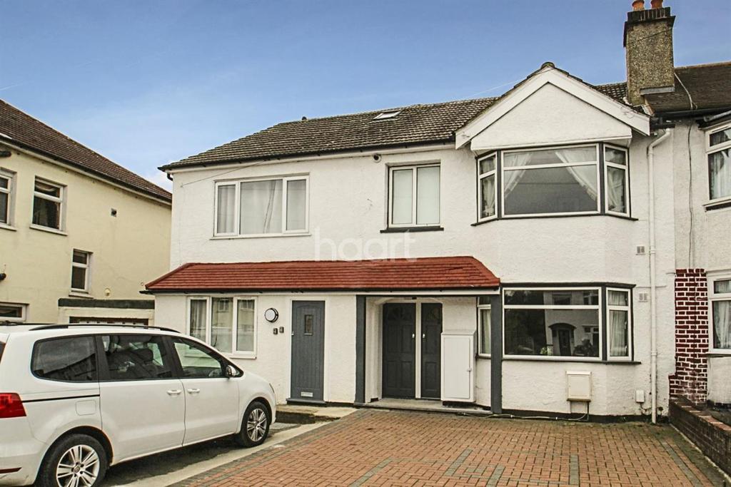 Prince of Wales Road, Sutton, SM1 2 bed flat £300,000