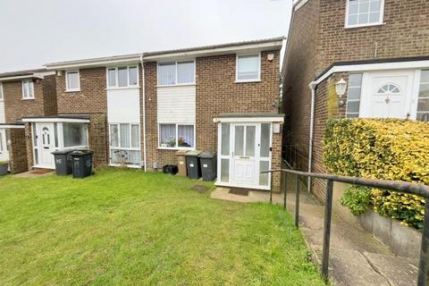 undefined, Brill Close, Luton, Bedfordshire, LU2 9RL