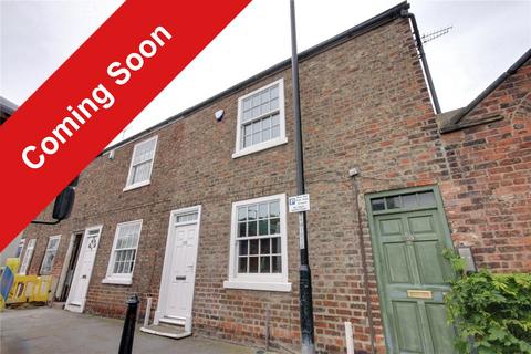 2 bedroom terraced house to rent, High Street, Norton