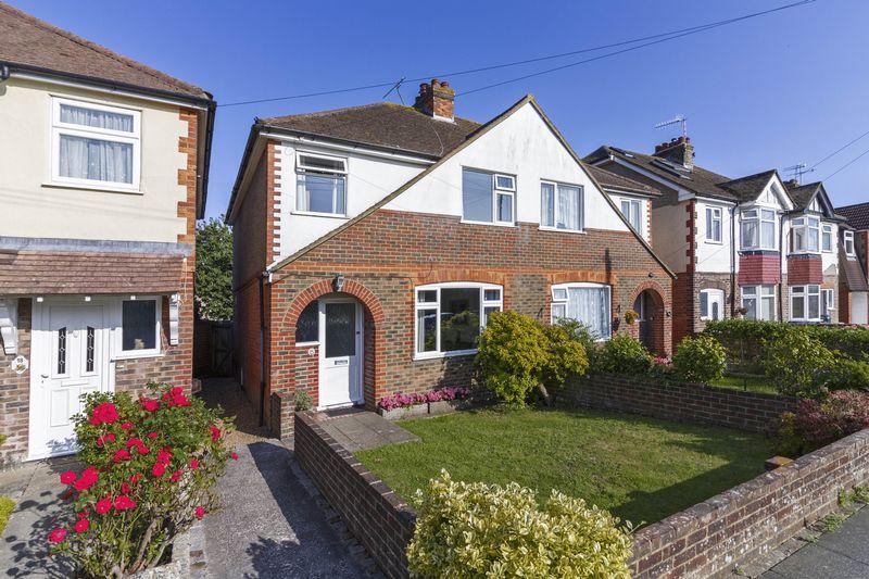 Grand Avenue, Lancing 3 bed semidetached house £300,000