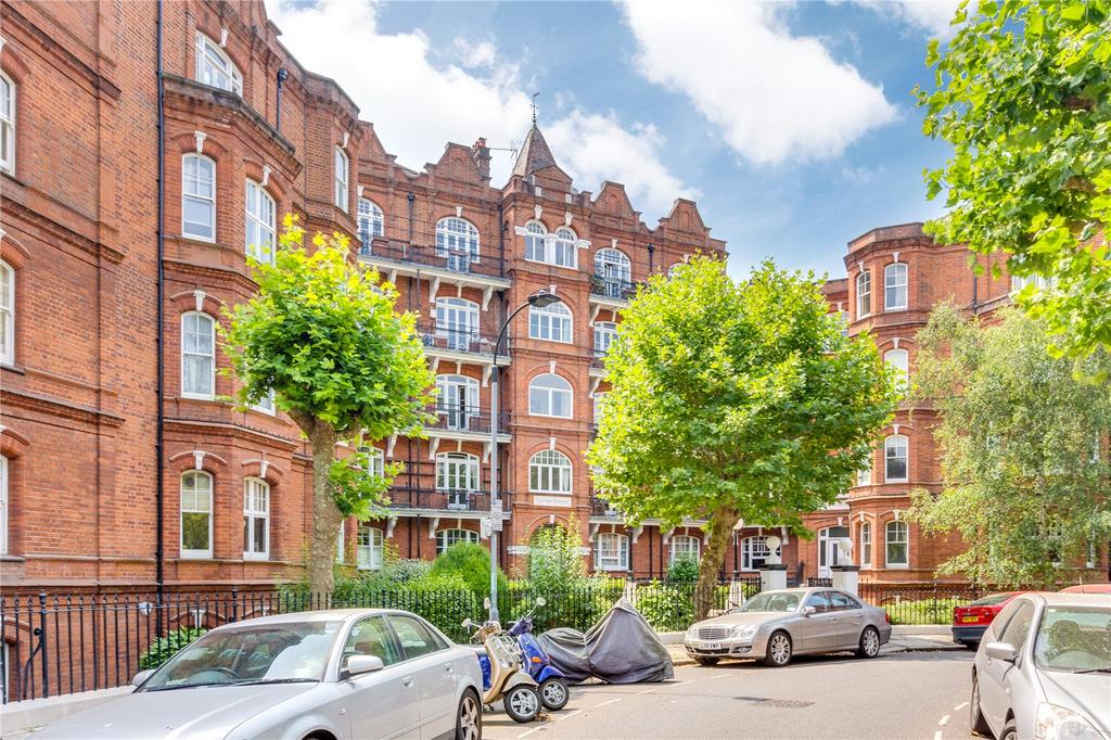 Wellington Mansions, Queen's Club Gardens, London 2 bed flat - £950,000