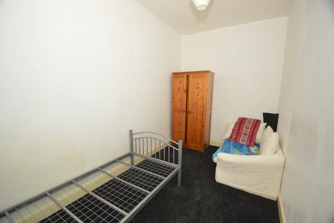 2 bedroom ground floor flat to rent, Eastbourne Avenue, Gateshead, NE8