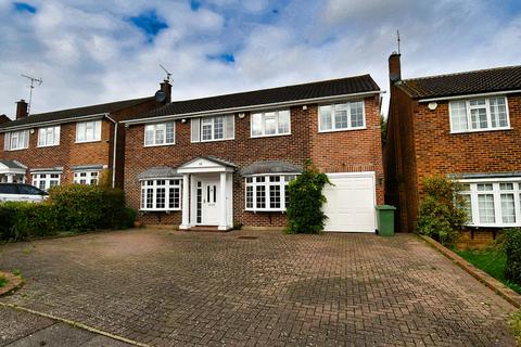 5 bedroom detached house to rent, Howfield Green, Hoddesdon, Hoddesdon EN11