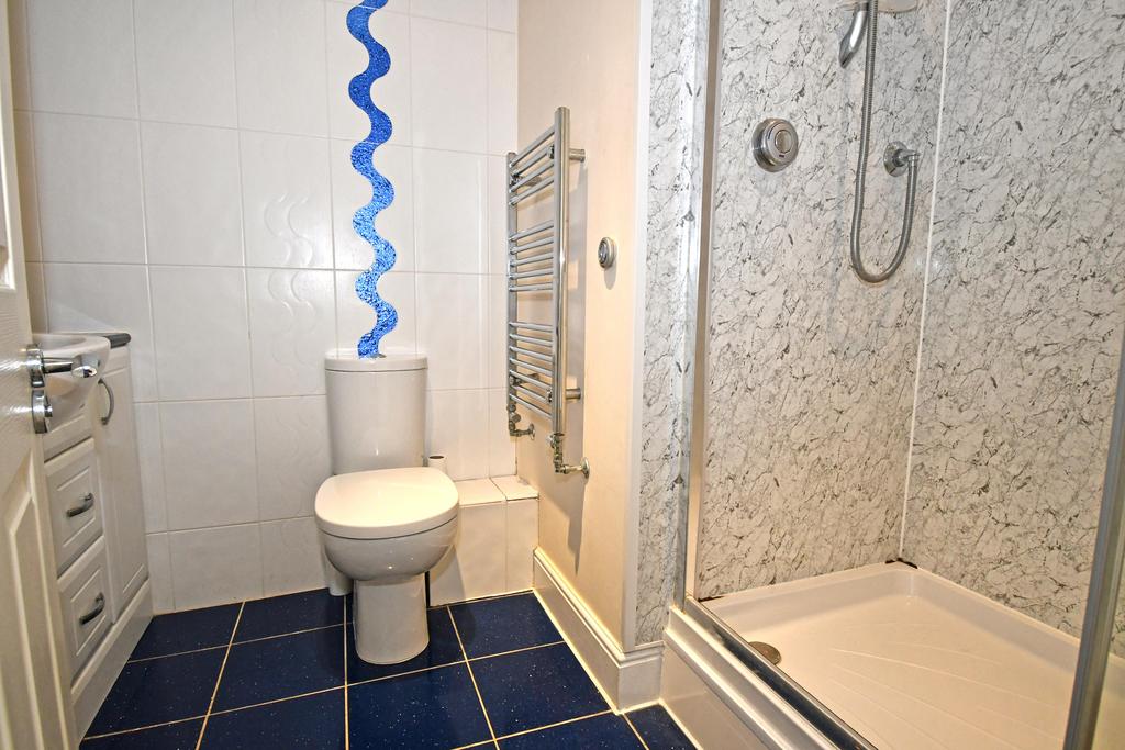 Bedroom Two En Suite