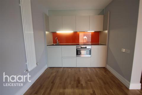 1 bedroom flat to rent, The Bar, Highcross