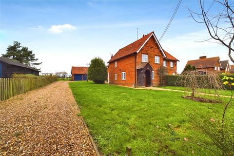 3 bedroom semi-detached house to rent, The Row, Sulhamstead Road, Burghfield, RG30