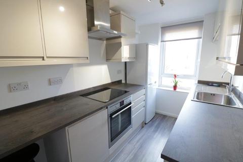 2 bedroom apartment to rent - Canford Court, Reading