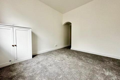 2 bedroom terraced house to rent, Hartley Road, Luton, Bedfordshire, LU2 0HX