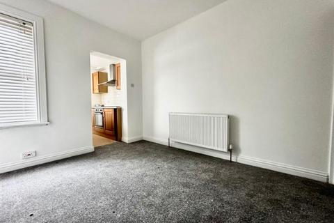 2 bedroom terraced house to rent, Hartley Road, Luton, Bedfordshire, LU2 0HX