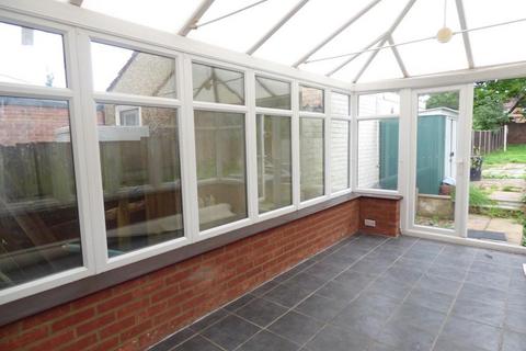 3 bedroom semi-detached house to rent, Dunstable Road, Luton, Bedfordshire, LU4 0HW