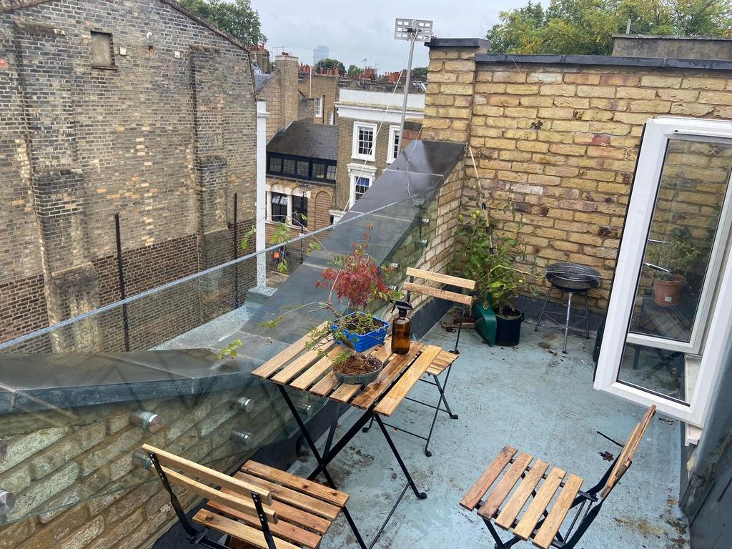 Apartment in London - View 2