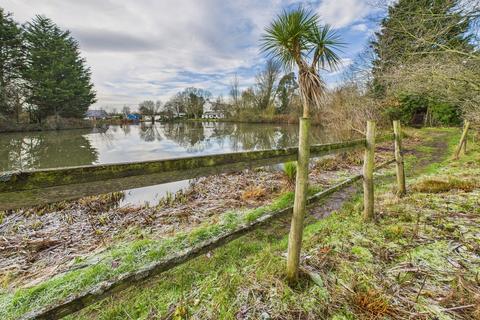 2 bedroom chalet to rent, Rake Lane, Chorlton-by-backford