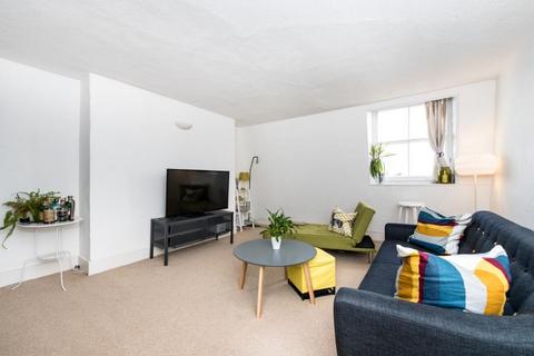 1 bedroom flat to rent, Willoughby Road, Hampstead, NW3
