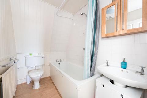1 bedroom flat to rent, Willoughby Road, Hampstead, NW3