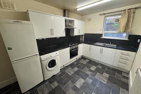 2 bedroom flat to rent, Lower Bank Road Preston PR2 8NS