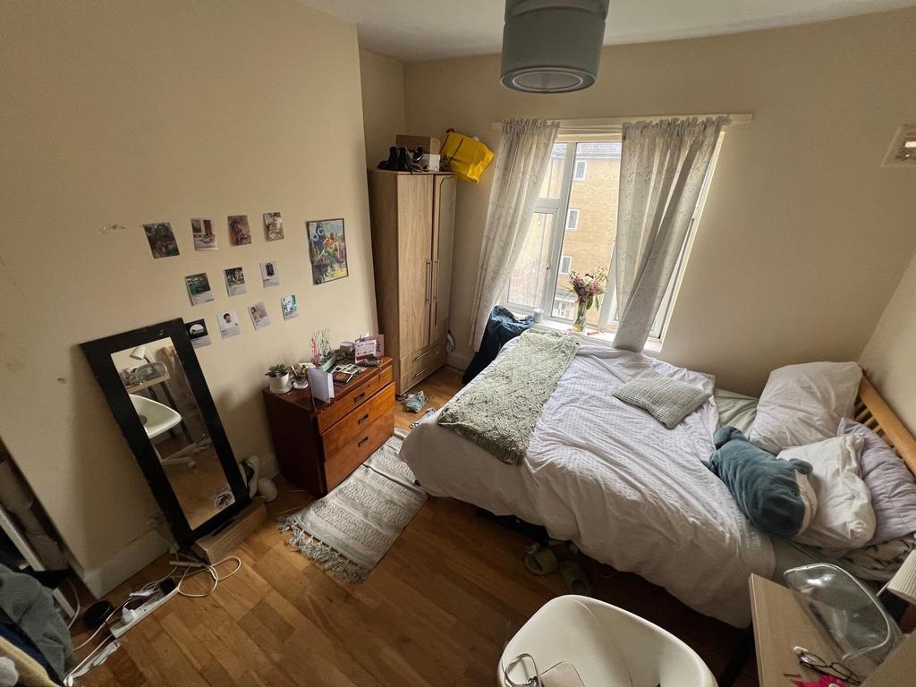 Apartment in London - View 3