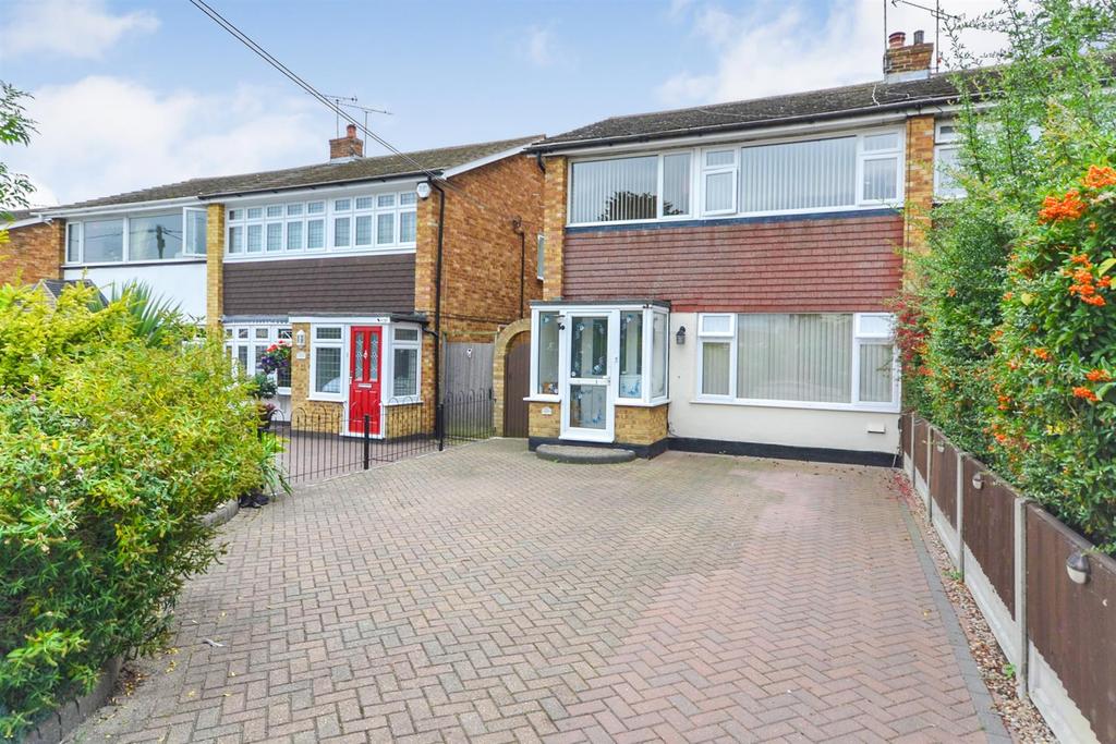 Main Road, Hockley 3 bed semidetached house £350,000