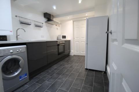 2 bedroom flat to rent, Apt 2, 3 Ribblesdale Place Preston PR1 3AF
