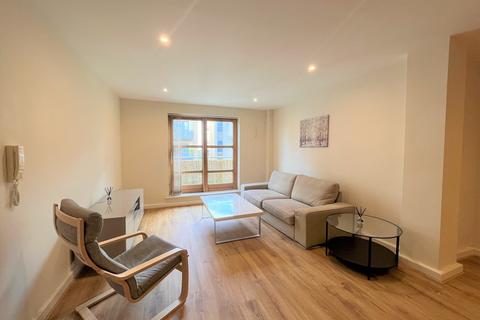 3 bedroom apartment to rent, Regents Quay, Brewery Wharf