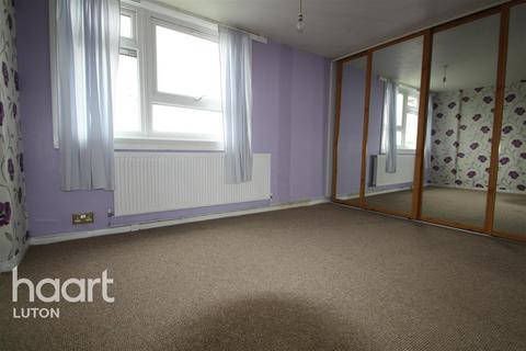 2 bedroom flat to rent, Kingsland Court, Luton