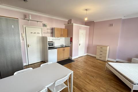 undefined, Brondesbury Park, Willesden Green NW2