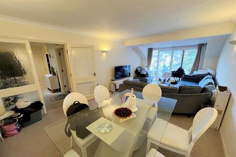 2 bedroom flat to rent, Bournemouth