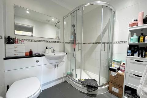 2 bedroom flat to rent, Bournemouth