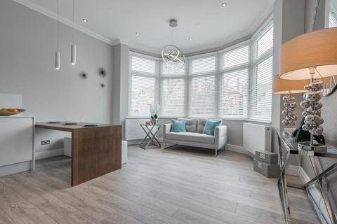 3 bedroom apartment to rent, Teignmouth Road, Willesden, NW2