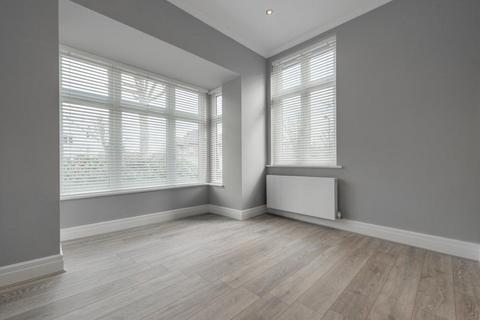 3 bedroom apartment to rent, Teignmouth Road, Willesden, NW2