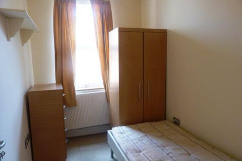 2 bedroom flat to rent, High Road, Willesden Green, London, NW10