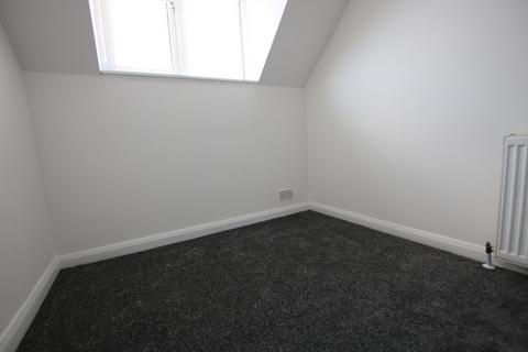 2 bedroom flat to rent, Chichele Road, Willesden, London, NW2