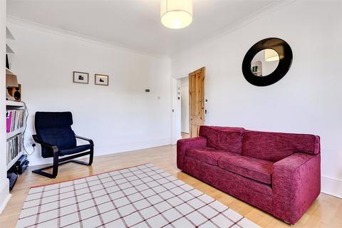 1 bedroom flat to rent, South Villas, Camden, London, NW1