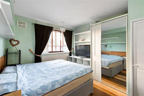 3 bedroom apartment to rent, Green Lanes, London, N4