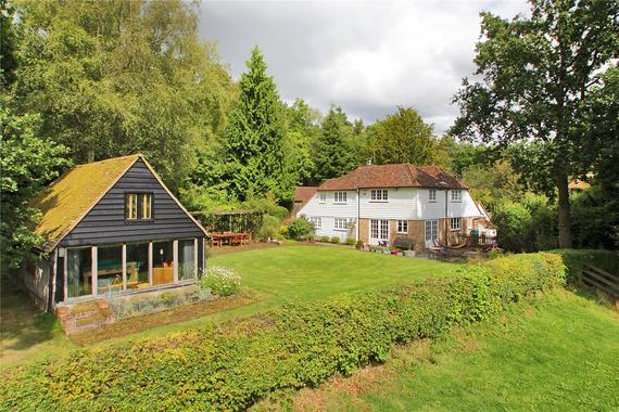 Cranbrook Road Biddenden Kent Tn27 4 Bed Detached House