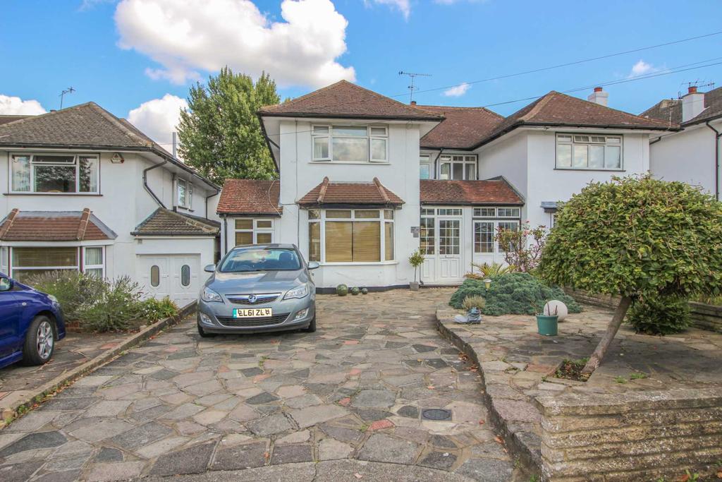 Raglan Gardens, Oxhey Hall 4 bed semidetached house £650,000
