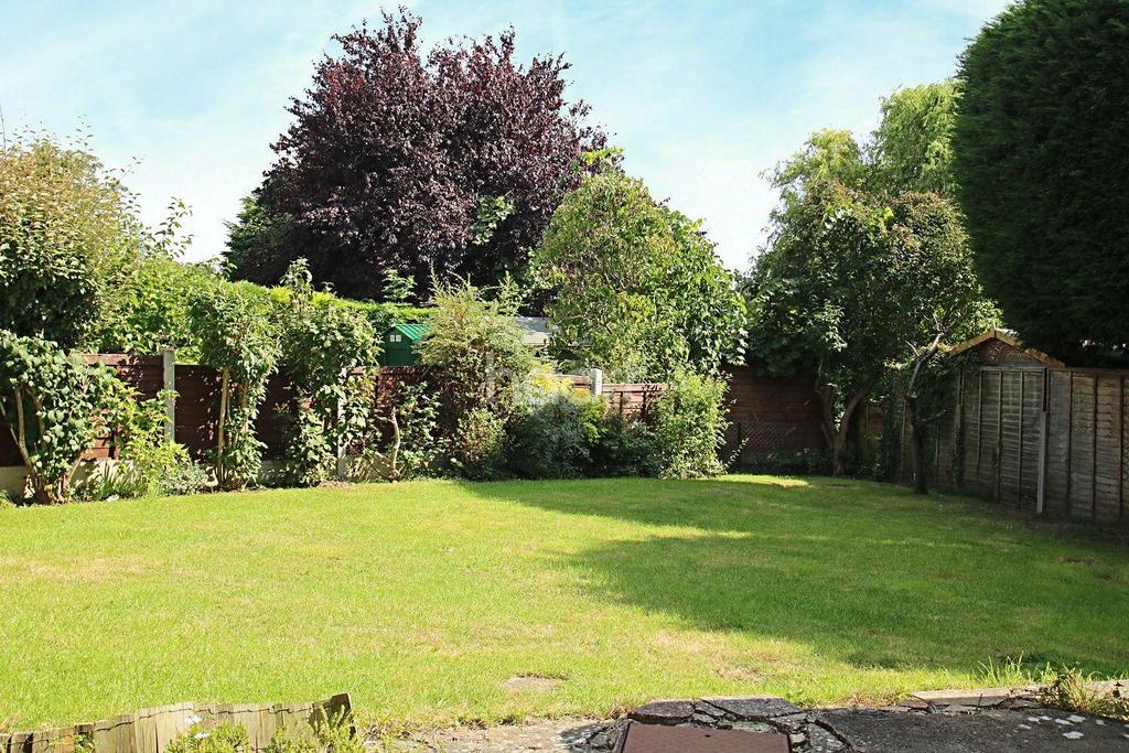 Heathfields, Eight Ash Green 4 bed detached house £400,000