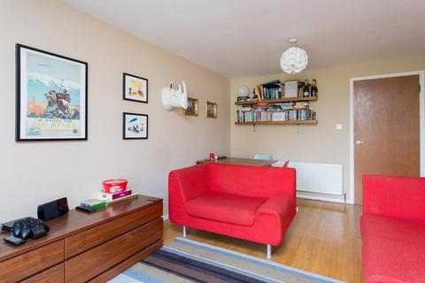 2 bedroom apartment to rent, Thornhill Road, Barnsbury, N1