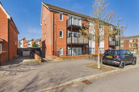 2 bedroom flat for sale, Plymouth Way, Haywards Heath, RH16