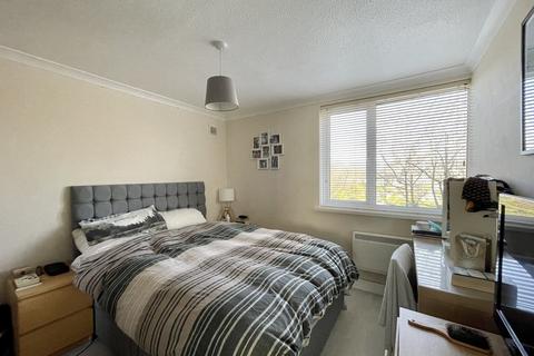 2 bedroom flat to rent, Ford Court, Beaulieu Road