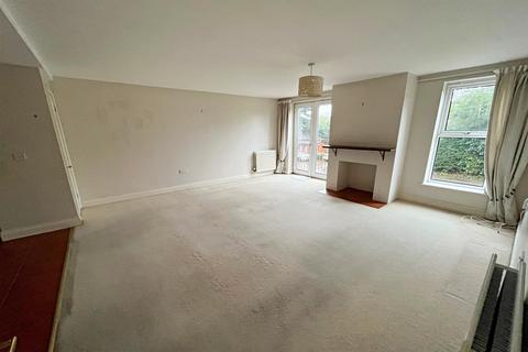 2 bedroom flat to rent, Christchurch