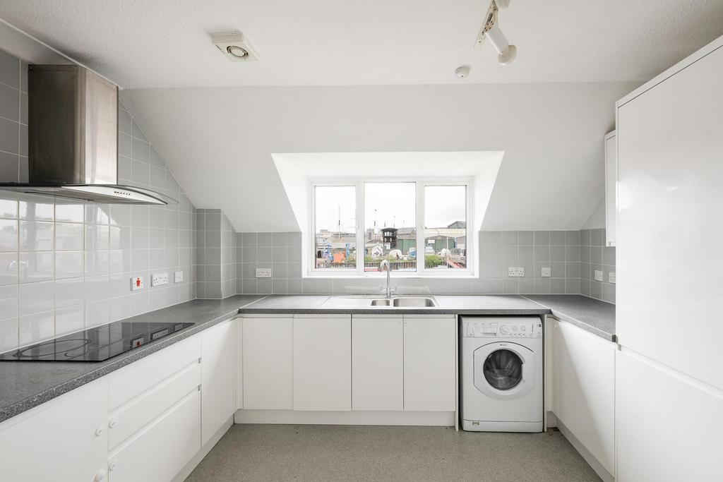 Kitchen ()