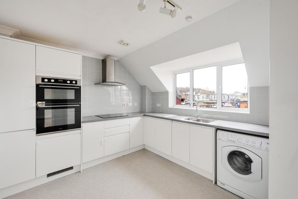 Kitchen ()
