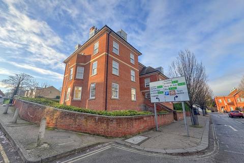 2 bedroom apartment to rent, The Avenue, Newmarket, Suffolk, CB8